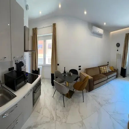 Quo Vadis Apartment *