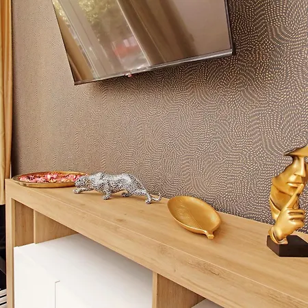 Quo Vadis Apartment